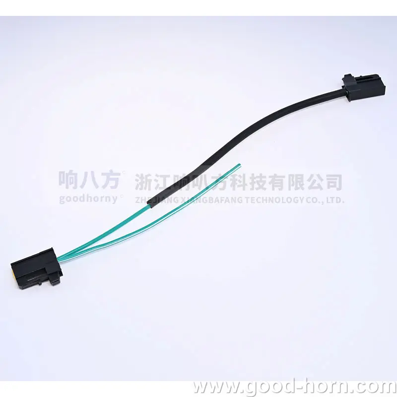 绿色线丰田一拖二母插